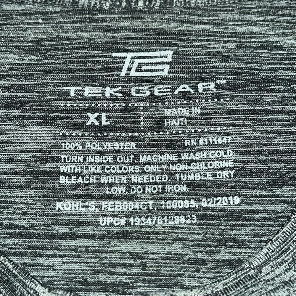 Tek Gear Short Sleeve Graphic T-Shirt